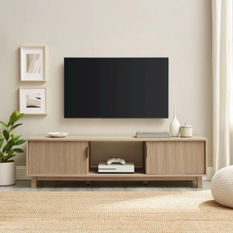 Meuble TV moderne à portes cannelées