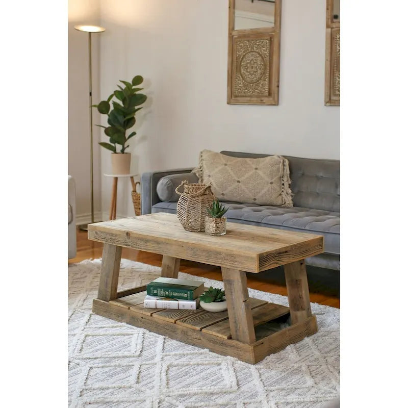 Table basse enveloppante naturelle en forme de A